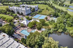 201 Shearwater Ct W, Jersey City, NJ 07305 - Photo 40