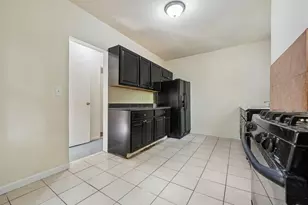 414 Monastery Pl Rear, Union City, NJ 07087 - Photo 6