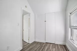26 Olean Ave, Jersey City, NJ 07304 - Photo 32