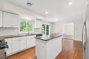215 Oak Ave, Wyckoff Township, NJ 07481 - Photo 10