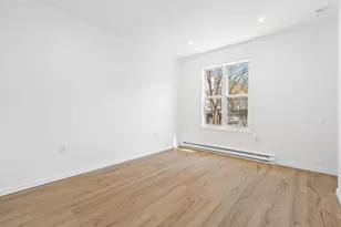 20 Delaware Ave, Jersey City, NJ 07304 - Photo 10