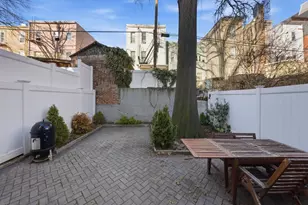 22 Lincoln St, Jersey City, NJ 07307 - Photo 8