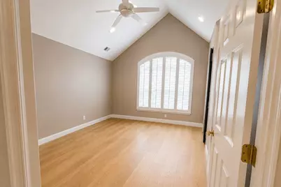 197 Blue Heron Dr #197, Secaucus, NJ 07094 - Photo 2