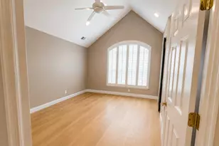 197 Blue Heron Dr, Secaucus, NJ 07094 - Photo 2