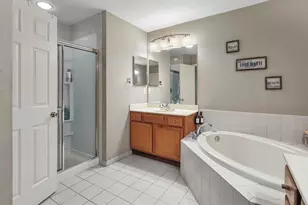 197 Blue Heron Dr, Secaucus, NJ 07094 - Photo 16