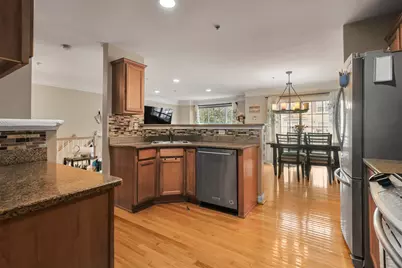 197 Blue Heron Dr #197, Secaucus, NJ 07094 - Photo 8