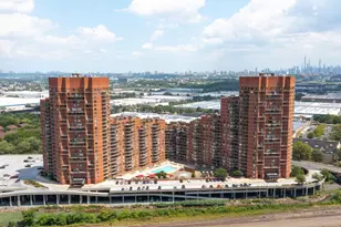 2032 Harmon Cove Tower, Secaucus, NJ 07094 - Photo 28