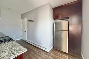229 71st St, Guttenberg, NJ 07093 - Photo 4