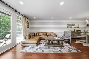 31 Grand Cove Way, Edgewater, NJ 07020 - Photo 2