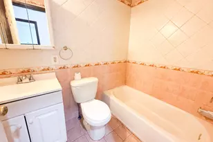 107 Oxford Ave, Jersey City, NJ 07304 - Photo 8
