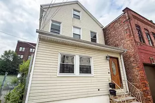 107 Oxford Ave, Jersey City, NJ 07304 - Photo 10