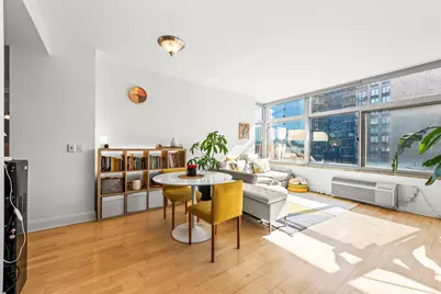 10 Regent St #614R, Jersey City, NJ 07302 - Photo 4