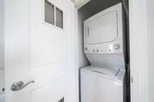 769 Montgomery St, Jersey City, NJ 07306 - Photo 18