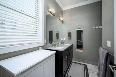 40 Milton Ave #1, Jersey City, NJ 07307 - Photo 20