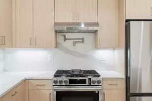 152 Bleecker St, Jersey City, NJ 07307 - Photo 2