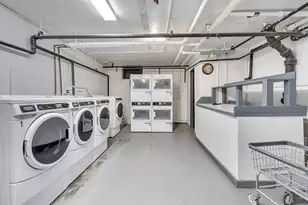 165 Vroom St, Jersey City, NJ 07306 - Photo 10