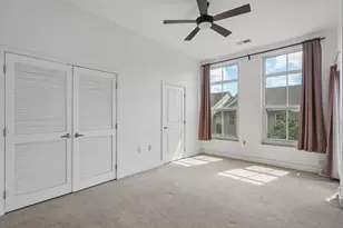 3 Greenwich Dr, Jersey City, NJ 07305 - Photo 16