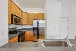 3 Greenwich Dr, Jersey City, NJ 07305 - Photo 8