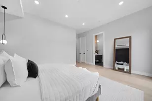 373 New York Ave, Jersey City, NJ 07307 - Photo 14