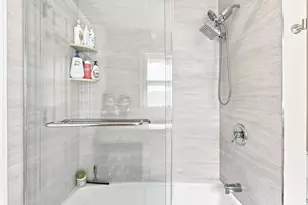 202 Shearwater Ct W, Jersey City, NJ 07305 - Photo 26