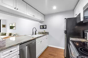 2 Constitution Ct, Hoboken, NJ 07030 - Photo 10