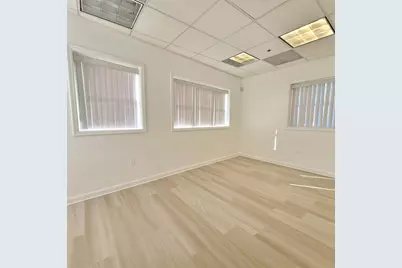 7500 Kennedy Blvd #1, North Bergen, NJ 07047 - Photo 2