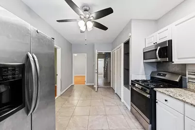 13 Meadow St, Bayonne, NJ 07002 - Photo 14
