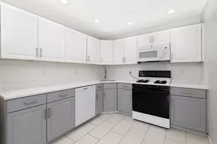 27 Cottonwood St, Jersey City, NJ 07305 - Photo 8