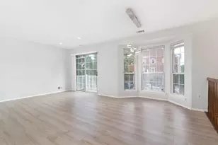 27 Cottonwood St, Jersey City, NJ 07305 - Photo 2