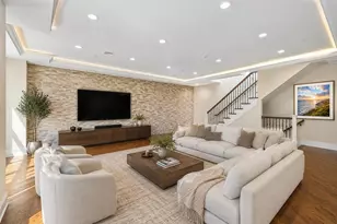 20 Marquis Ct, Edgewater, NJ 07020 - Photo 1