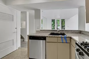 812 Topsail Ln, Secaucus, NJ 07094 - Photo 20
