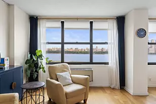 7002 Blvd E, Guttenberg, NJ 07093 - Photo 1