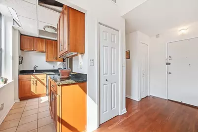 186 Wayne St #426D, Jersey City, NJ 07302 - Photo 8