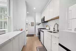 208 3rd St, Hoboken, NJ 07030 - Photo 6