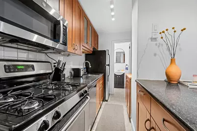 208 3rd St, Hoboken, NJ 07030 - Photo 34