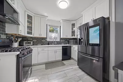 205 Jewett Ave, Jersey City, NJ 07304 - Photo 8