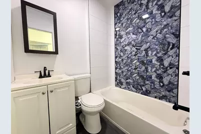 270 1/2 Summit Ave #3rd fl, Jersey City, NJ 07306 - Photo 18
