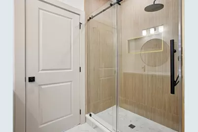 121 Clinton Ave, Jersey City, NJ 07304 - Photo 32