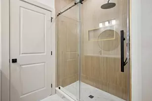 121 Clinton Ave, Jersey City, NJ 07304 - Photo 32