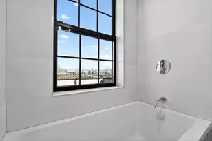 31 Bayview Ave, Jersey City, NJ 07305 - Photo 14
