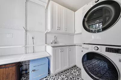22 Laidlaw Ave, Jersey City, NJ 07306 - Photo 18