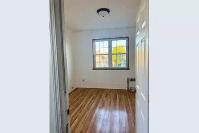 33 Kelly Parkway, Bayonne, NJ 07002 - Photo 6