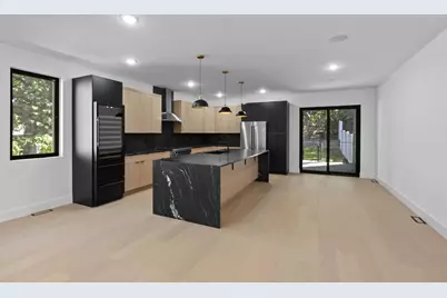 704 Chestnut St #A, Secaucus, NJ 07094 - Photo 2