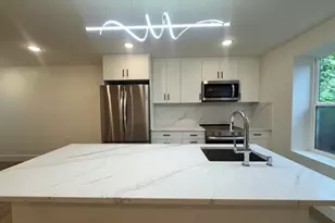 40 Wade St, Jersey City, NJ 07305 - Photo 6