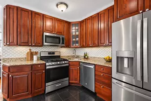 525 Avenue A, Bayonne, NJ 07002 - Photo 28