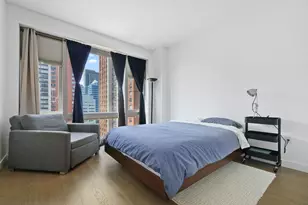 75 Park Ln S, Jersey City, NJ 07310 - Photo 12