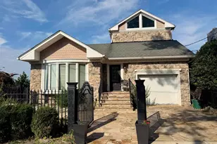 33 Roosevelt Terrace, Bayonne, NJ 07002 - Photo 1