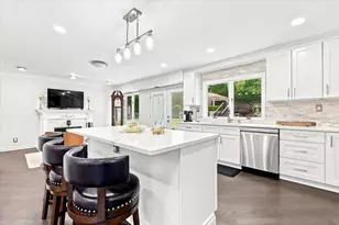 19 Hillside Rd, Manalapan Township, NJ 07726 - Photo 6