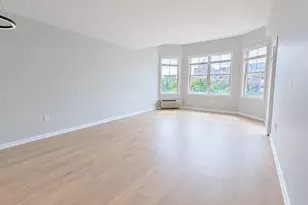 4 Constellation Pl, Jersey City, NJ 07305 - Photo 4