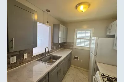 12 Bayview Ave #1, Jersey City, NJ 07305 - Photo 14